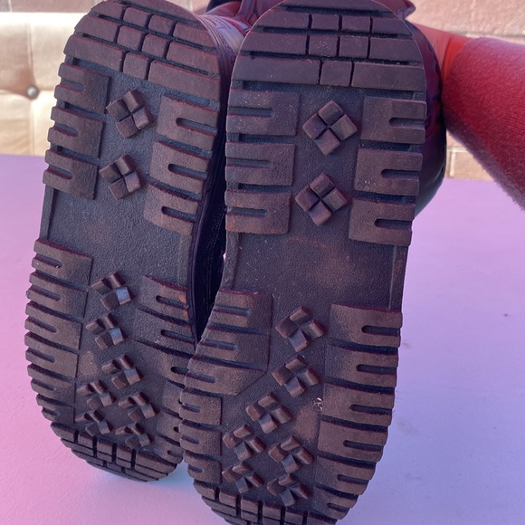 Snow boots used with a few flaws (pictures taken) but still useable condition - Picture 3 of 7
